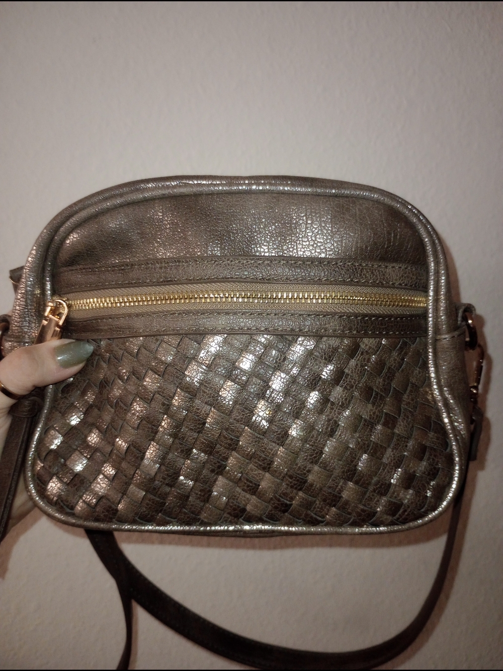 Urban Expressions Metallic Brown Woven Crossbody Bag